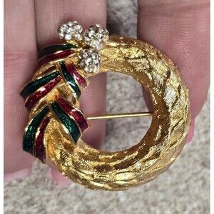 Vintage Christmas Wreath Brooch